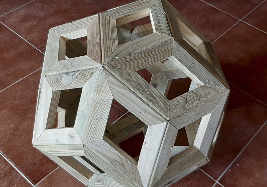 Tricontraedro de Madera