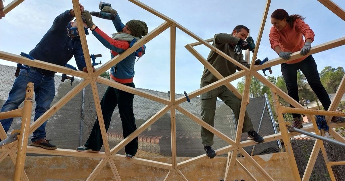 20221127_103323 Curso de Construccion Domo Geodesico Subirats