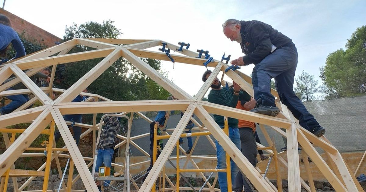 20221127_104132 Curso de Construccion Domo Geodesico Subirats