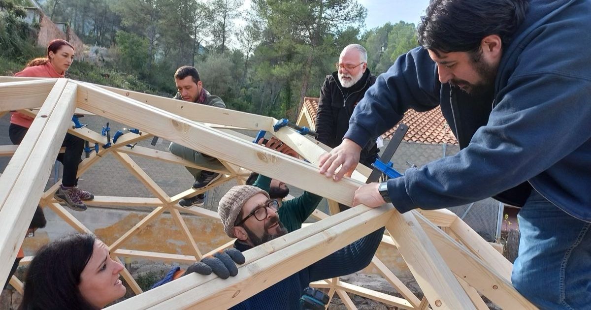 20221127_111912 Curso de Construccion Domo Geodesico Subirats