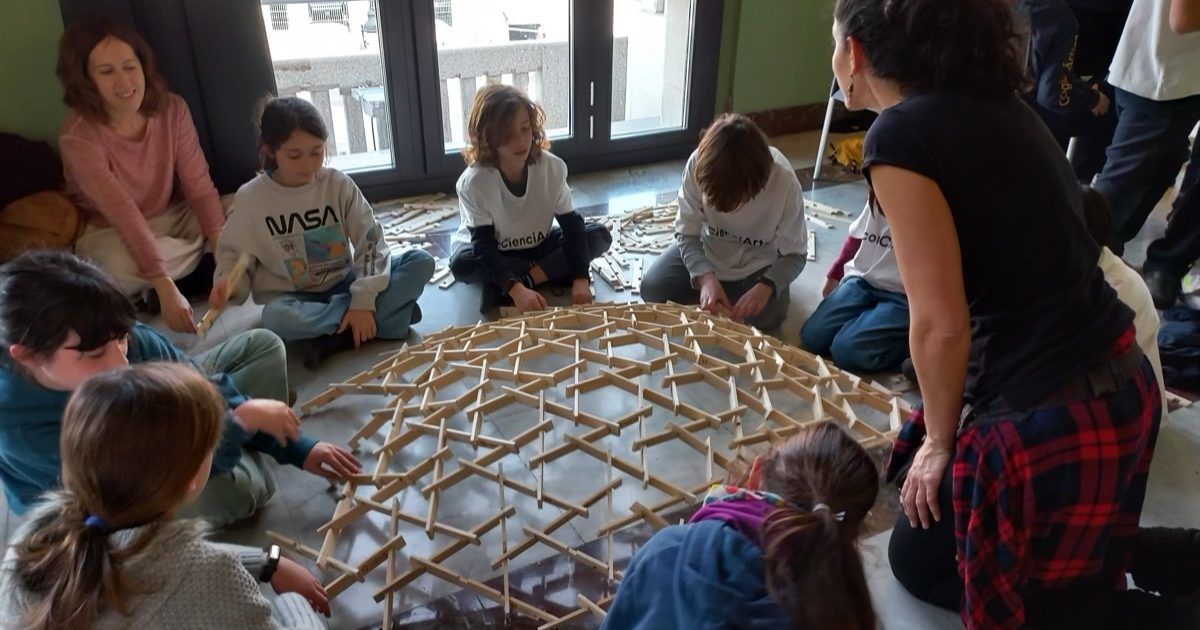 seleccionadas concienciarte 2023012 MiDomoKids Tallers para niños Geometria Divertida