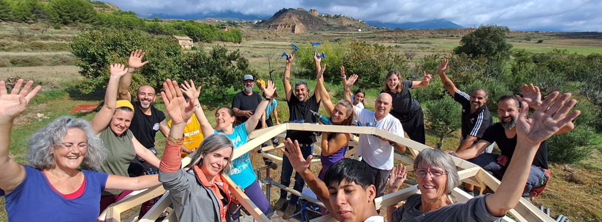 Curso de domo geodesico de madera en Bolea