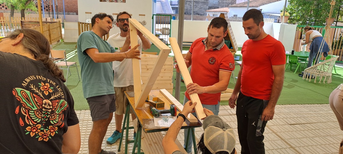 Curso de domo geodesico de madera en Pobla Llarga