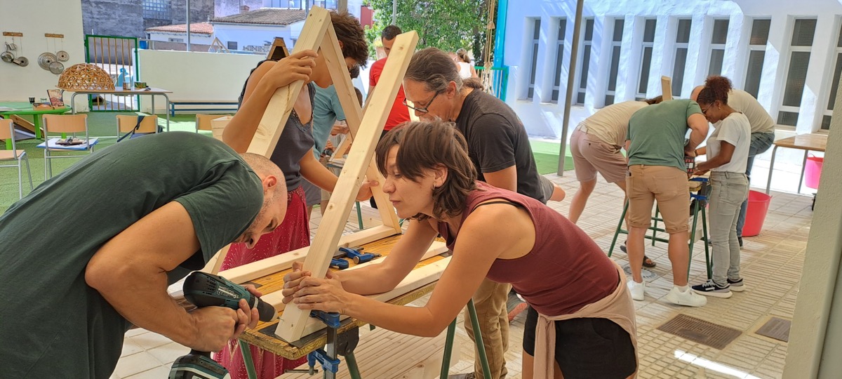 Curso de domo geodesico de madera en Pobla Llarga