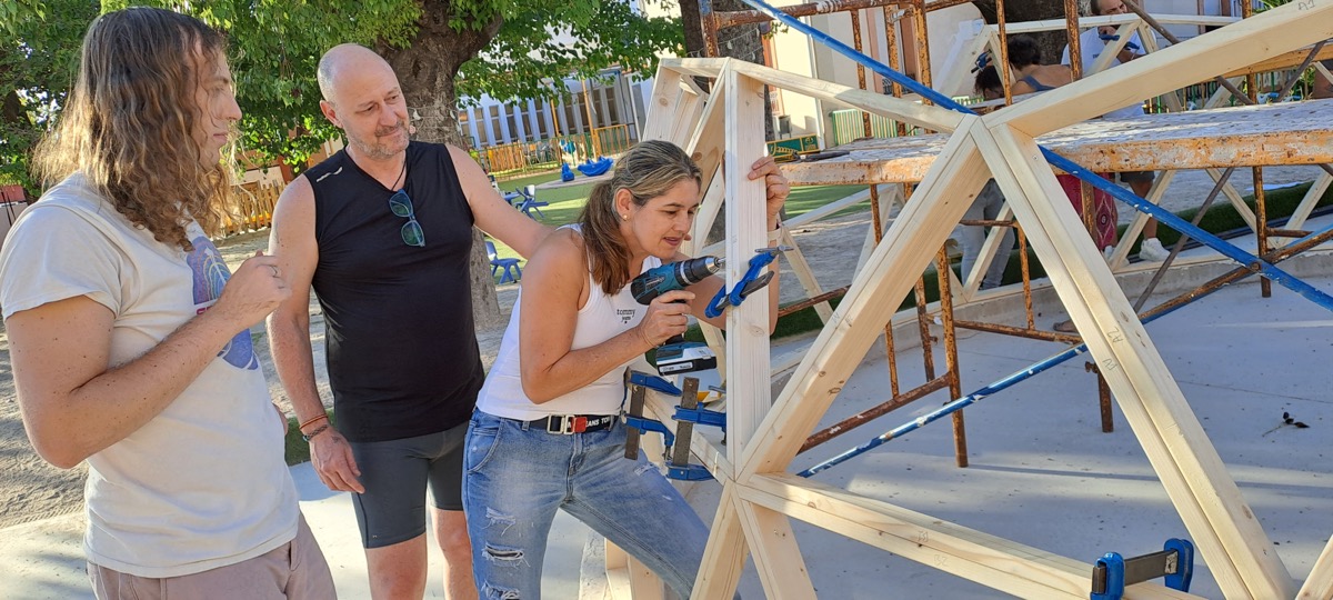 Curso de domo geodesico de madera en Pobla Llarga