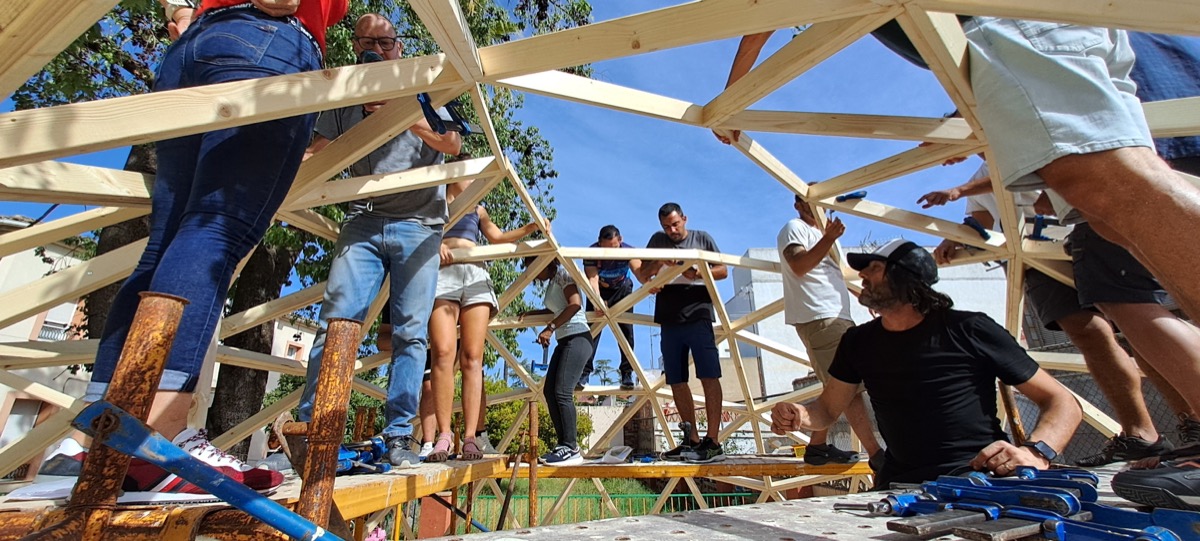 Curso de domo geodesico de madera en Pobla Llarga