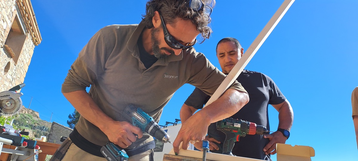 domo-geodesico-malda_08 Ensamblado de listones para domo geodesico de madera con MIDOMO