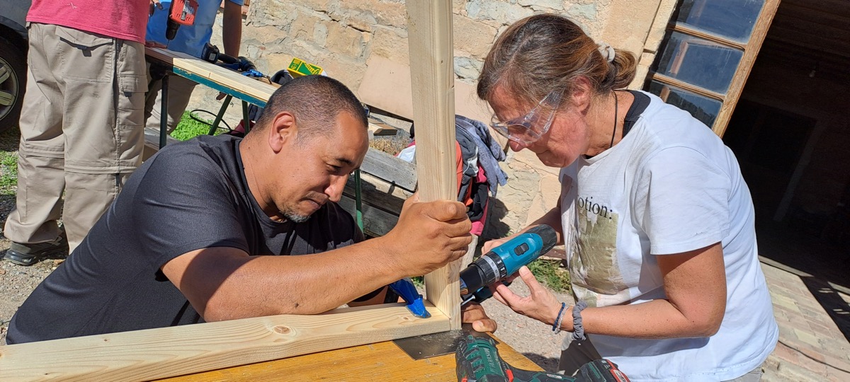 domo-geodesico-malda_10 Ensamblado de listones en curso de domo geodesico