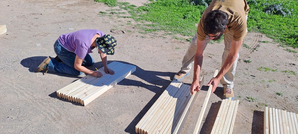 domo-geodesico-malda_11 Marcado y preparado de listones para curso de domo geodesico de madera en Lleida