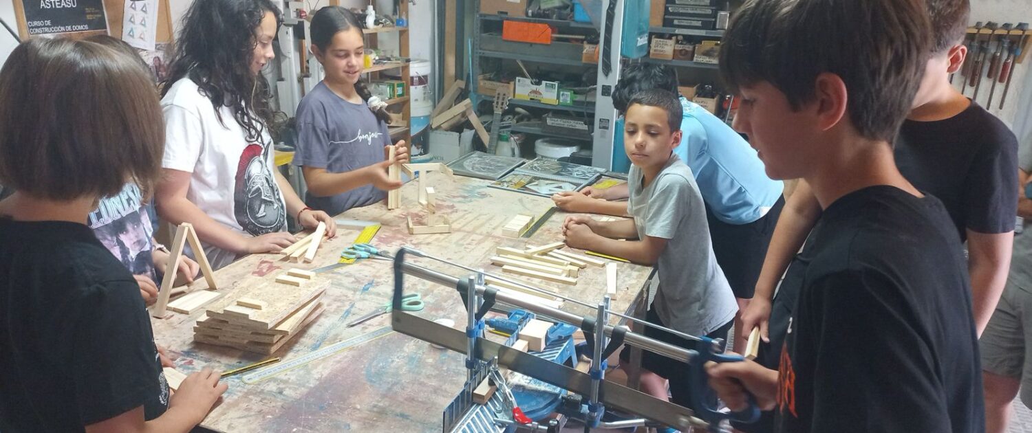 talleres de tensegridad con MIDOMO kids